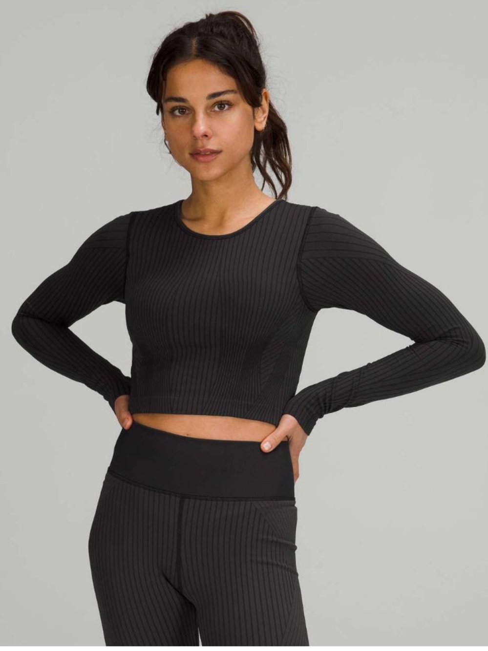 EUC  Lululemon Matching Bundle. Size Tops 6/Bottom 4 - Picture 9 of 11